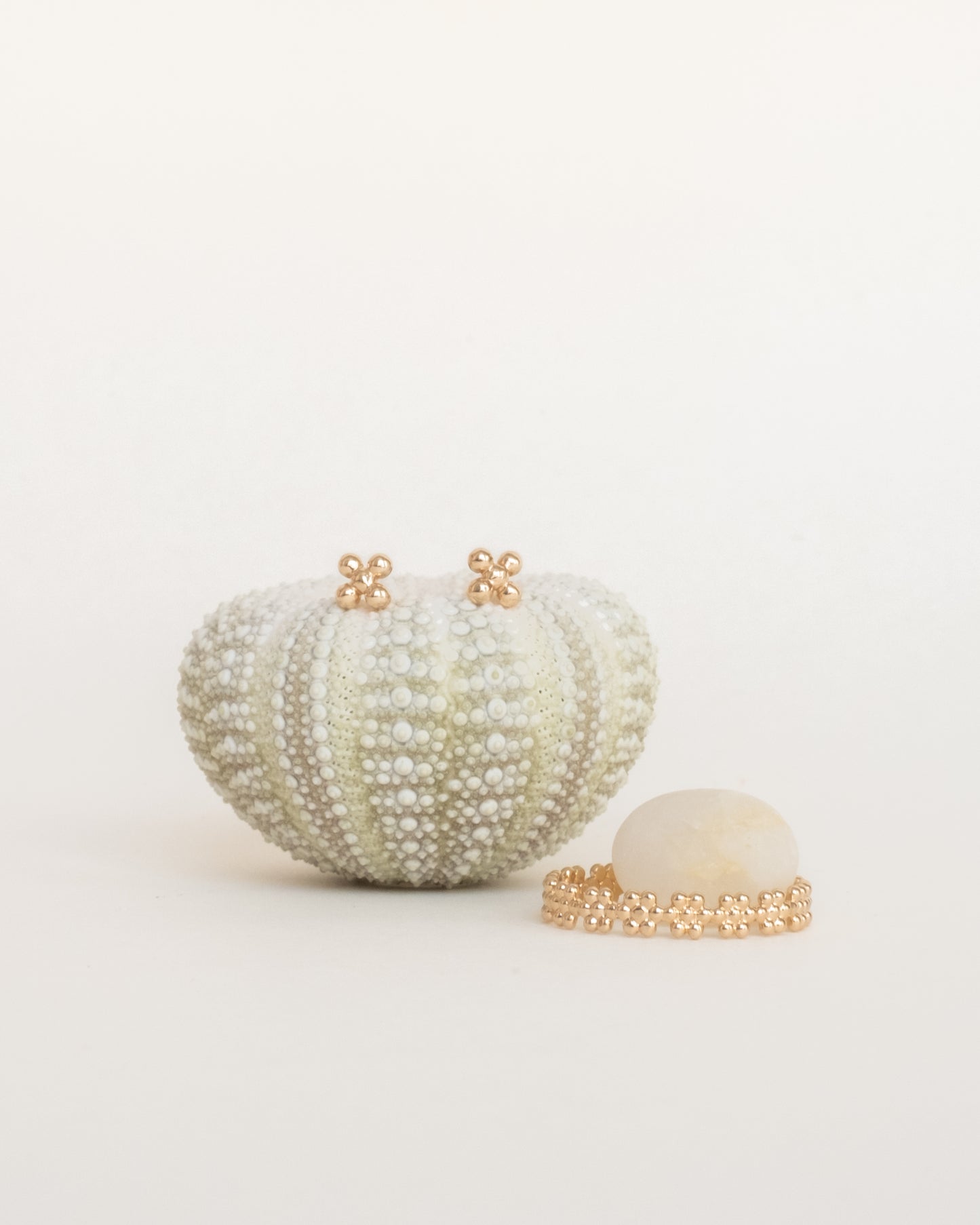 Puces d'oreilles Jasmine fleur