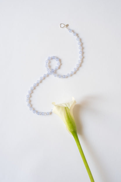 Collier perlé SWELL II - Calcédoine bleue